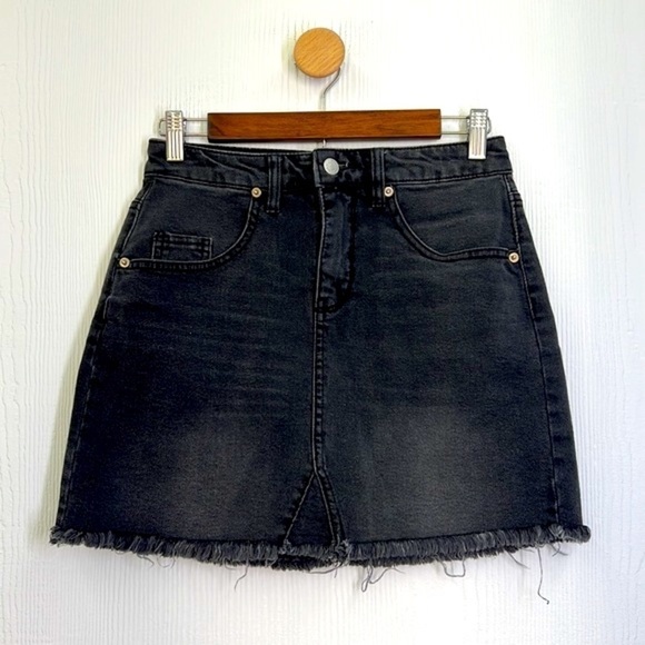 Wild Fable - Black Stonewash Frayed Zip Up Denim Cotton Mini Skirt Size 4 - Picture 2 of 9